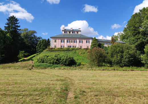 Ratibořice a Babiččino údolí
